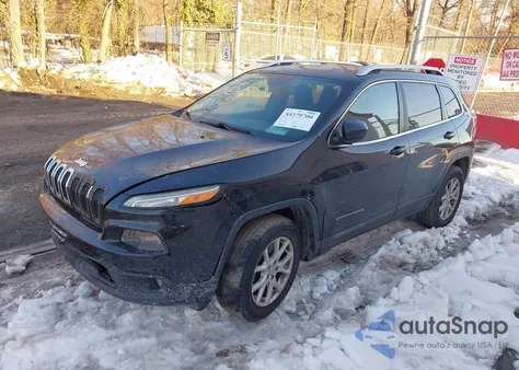 2016 Jeep Cherokee Latitude z USA, uszkodzony, nr VIN 1C4PJMCS2GW333937